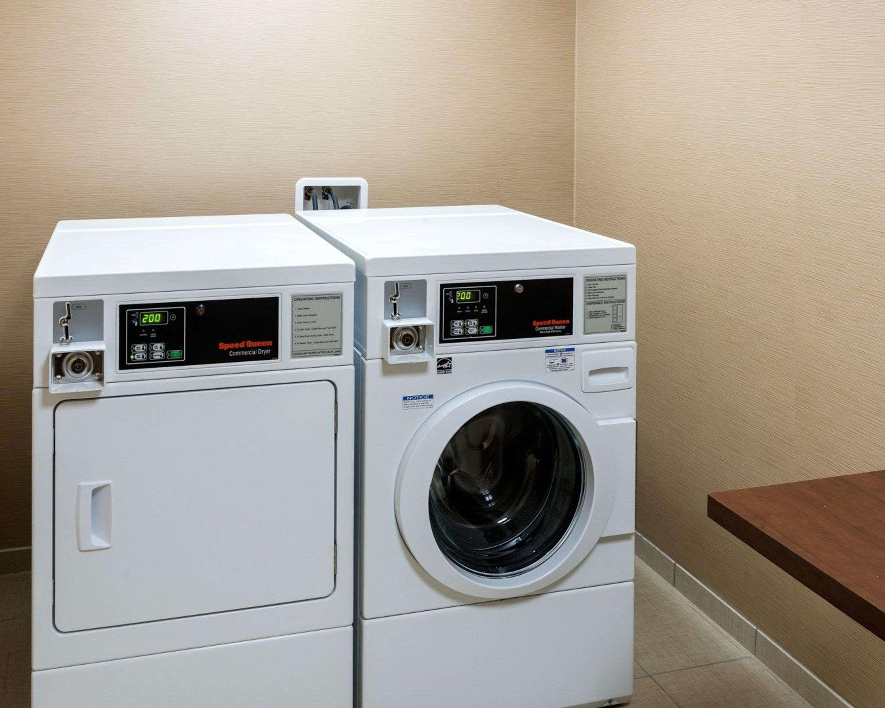 Comfort Inn & Suites West - Medical Center Rochester Ngoại thất bức ảnh